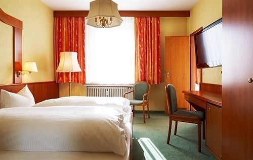Hotel Marienbad Нюрнберг Экстерьер фото